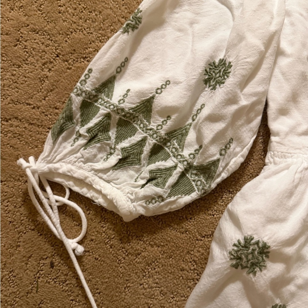 Embroidered White and Green Women's Top - Picture 6 of 9